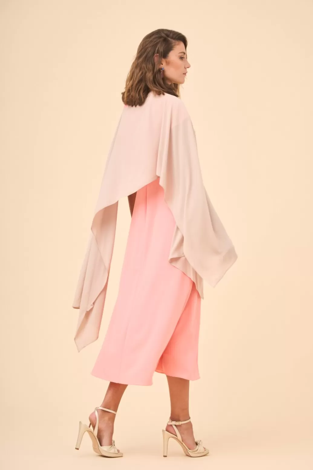 Shop CAPA MARIAMBCRUDO MARIA BARAZA X COOSY