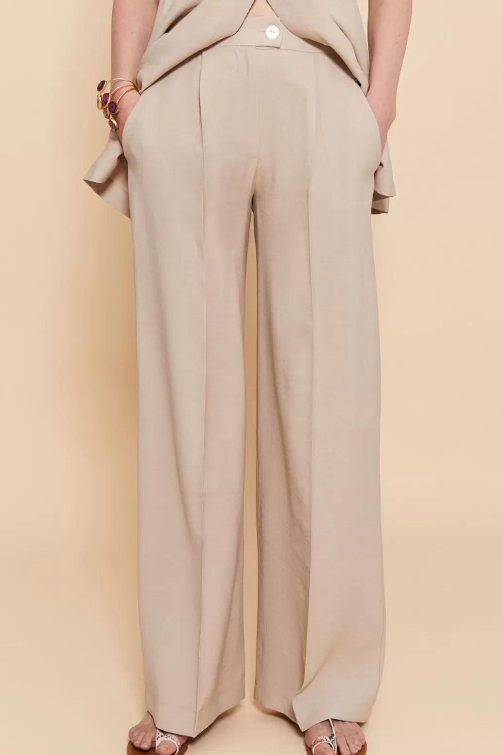 Discount PANTALON LUNAARENA Pants